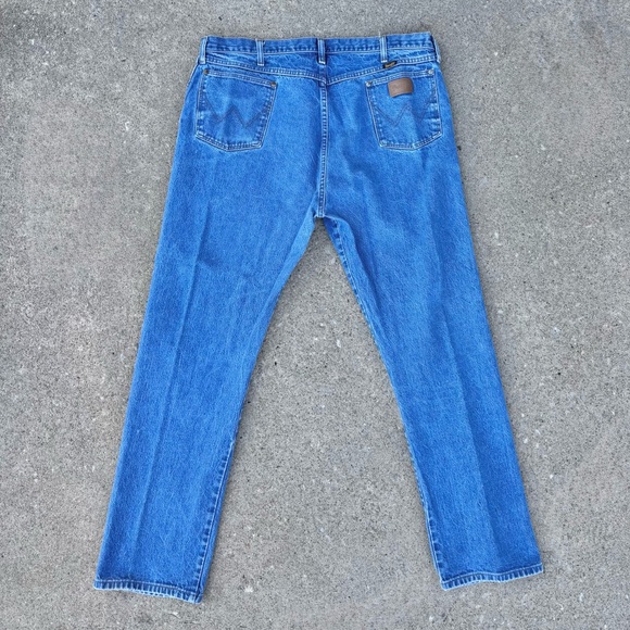 Vintage Wrangler Jeans Mens Size 44x34 13MWZ Made in USA Blue Medium Wash Cowboy - Picture 3 of 3